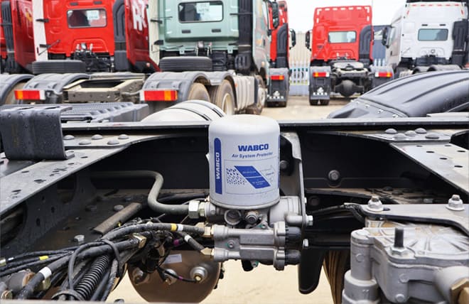 Xe Đầu Kéo ChengLong H5V 390HP