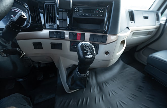 ĐẦU KÉO 1 CẦU CHENGLONG H5 360HP