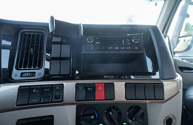 ĐẦU KÉO 1 CẦU CHENGLONG H5 360HP