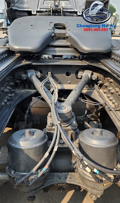ĐẦU KÉO CHENGLONG H7 LUXK 445HP - CẦU DẦU